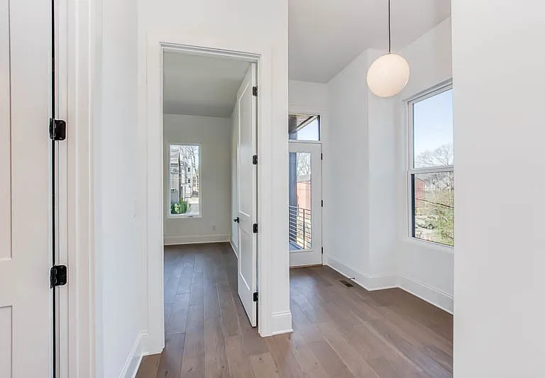 1304A Pillow St — Photo 2