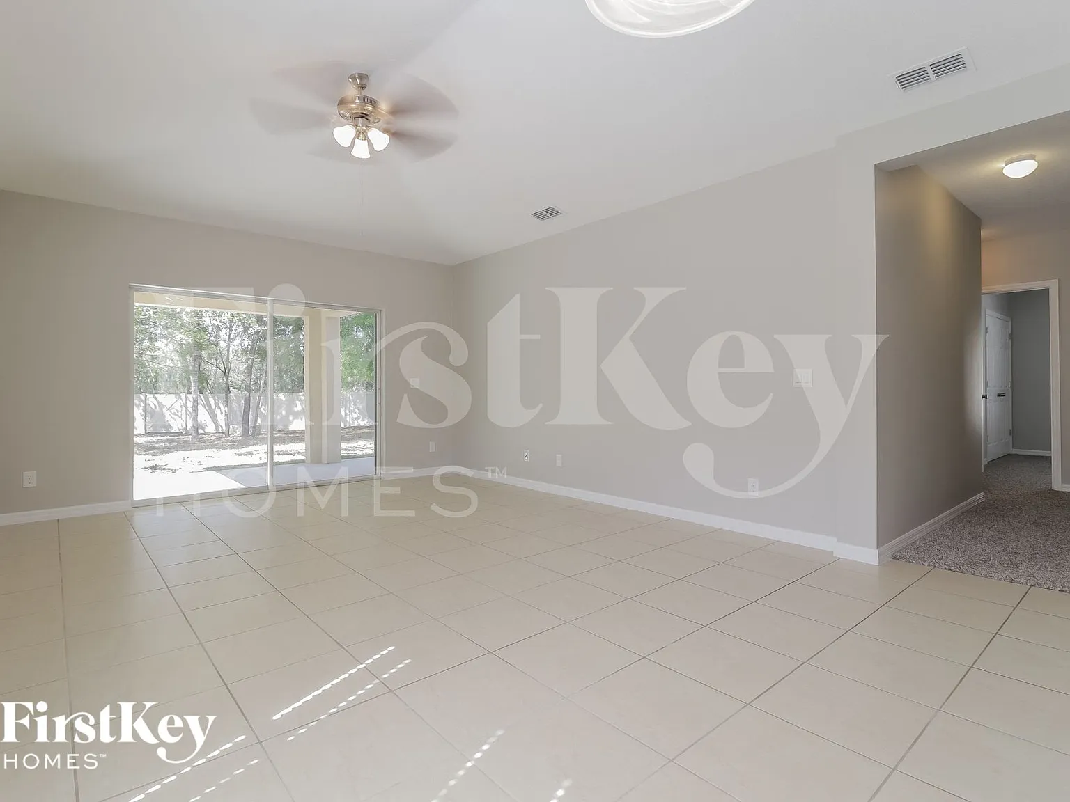 4 bed, 2.0 bath, 1932 sqft, $2,640 — Photo 2