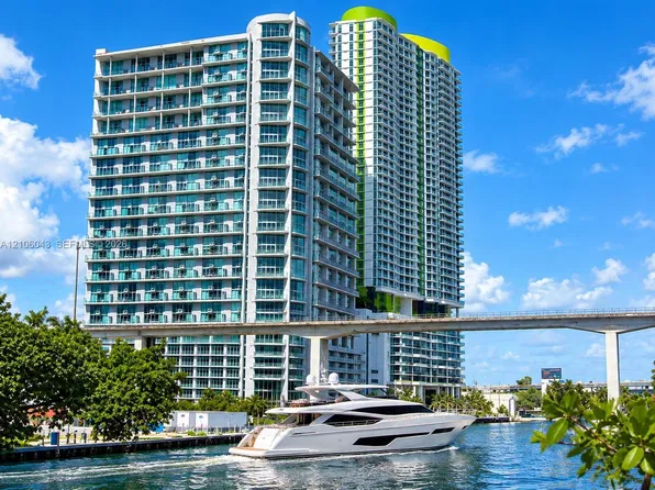 690 SW 1st Ct, Miami, FL
