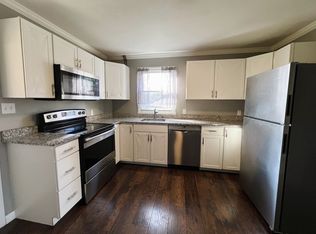 4 May St, Lenox, MA 01240