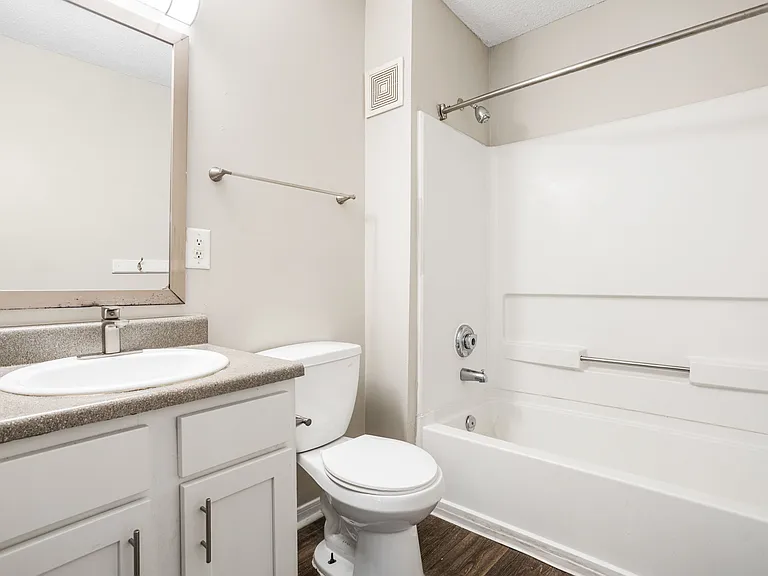 Bessemer Place Apartments — Photo 18