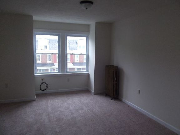 3rd image of 2436 Reel St