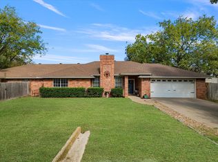 410 S Kirby St, Pilot Point, TX 76258