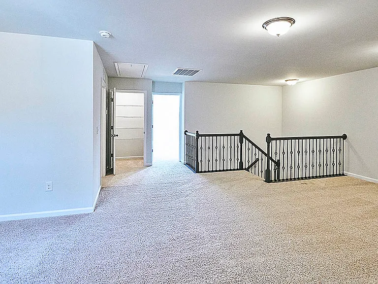 729 Andrade Dr — Photo 16