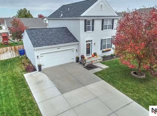 19814 E Westplains Rd, Gretna, NE 68028