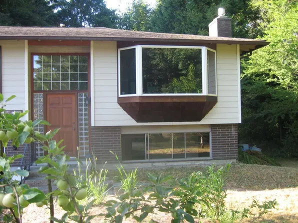 14328 NE 77th St, Redmond, WA 98052