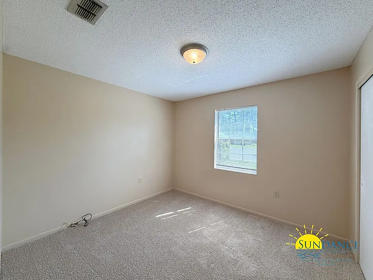 1112 Green Tree Ct — Photo 6