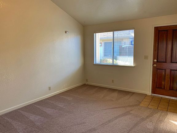 3rd image of 1591 Highland Dr #8