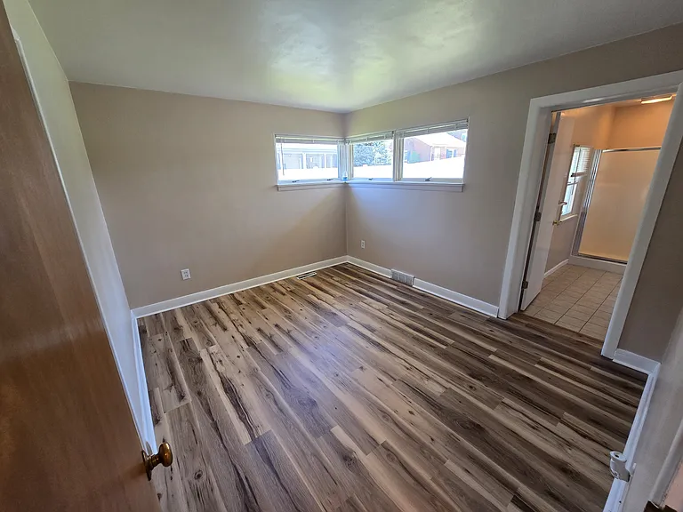 236 W Granada Ave — Photo 13