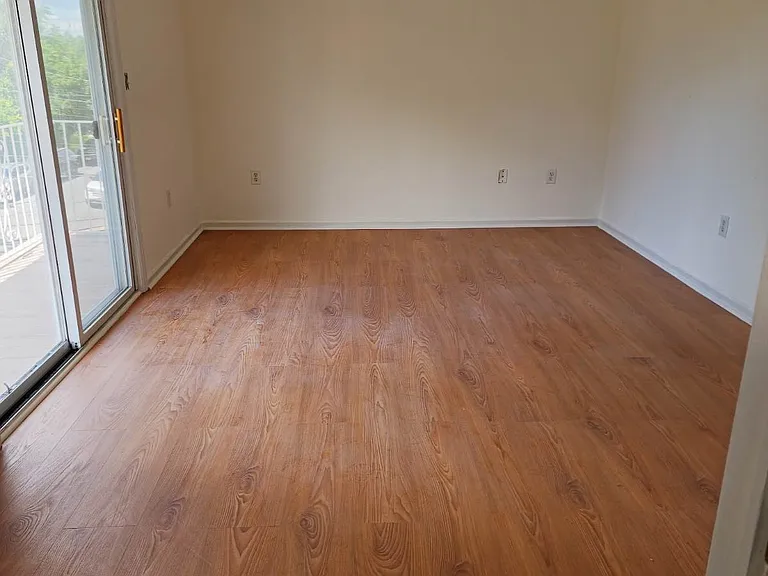 87 N 6th St #2 — Photo 3