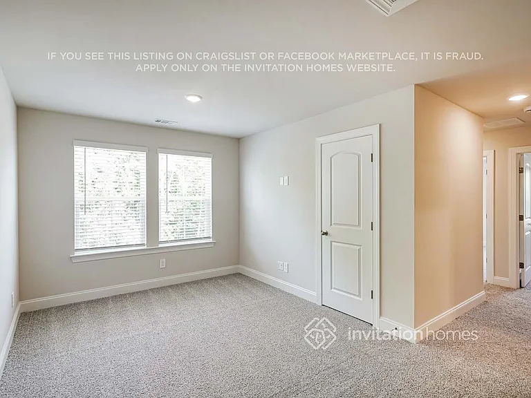 100 Maybrook Dr #1 — Photo 8
