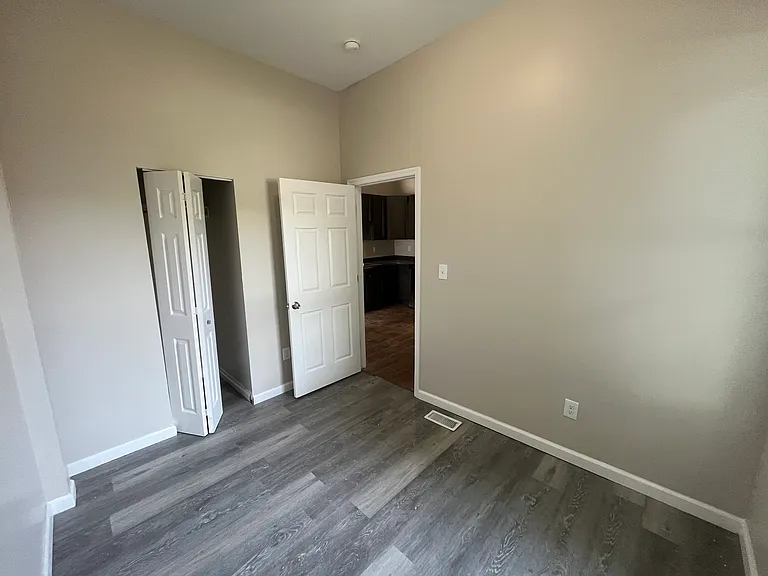 66 6th Ave #1 — Photo 5