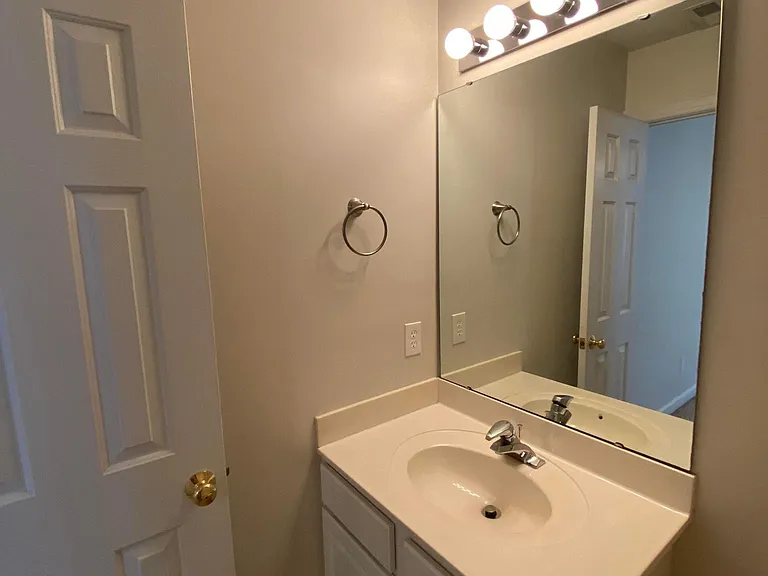 9110 Grassington Way — Photo 22