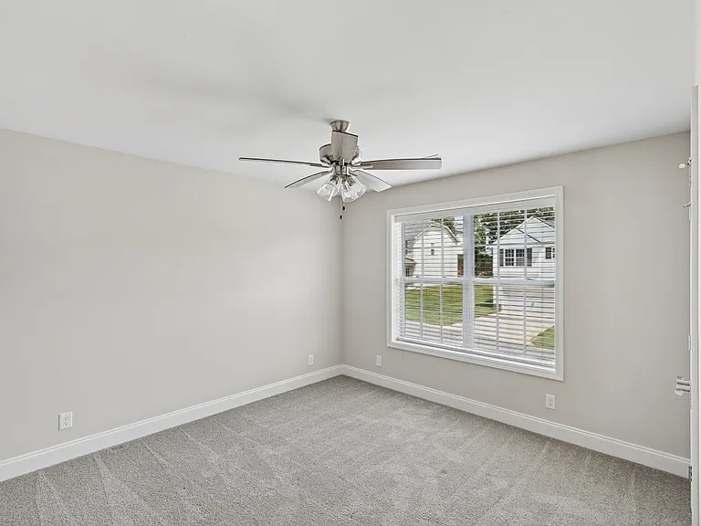 2331 Union Pointe Ln — Photo 32