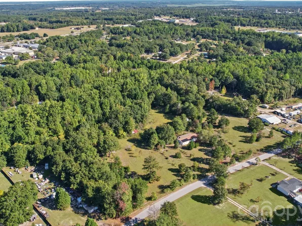 351 Twin Brook Ln, Pageland, SC 29728