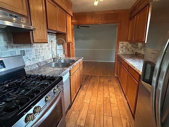 5th image of 4519 Norton Ln