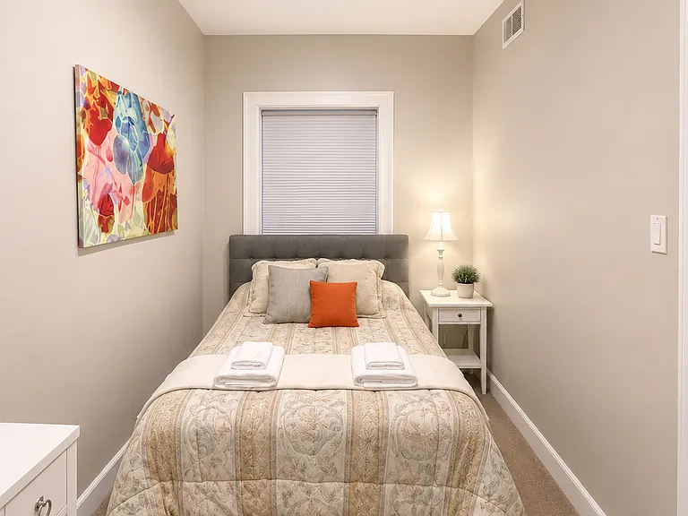642 N Dearborn St #4 — Photo 7