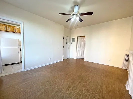 Rented by Pear NYC LLC | media 7