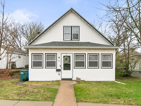 706 6th Street, Baraboo, WI 53913