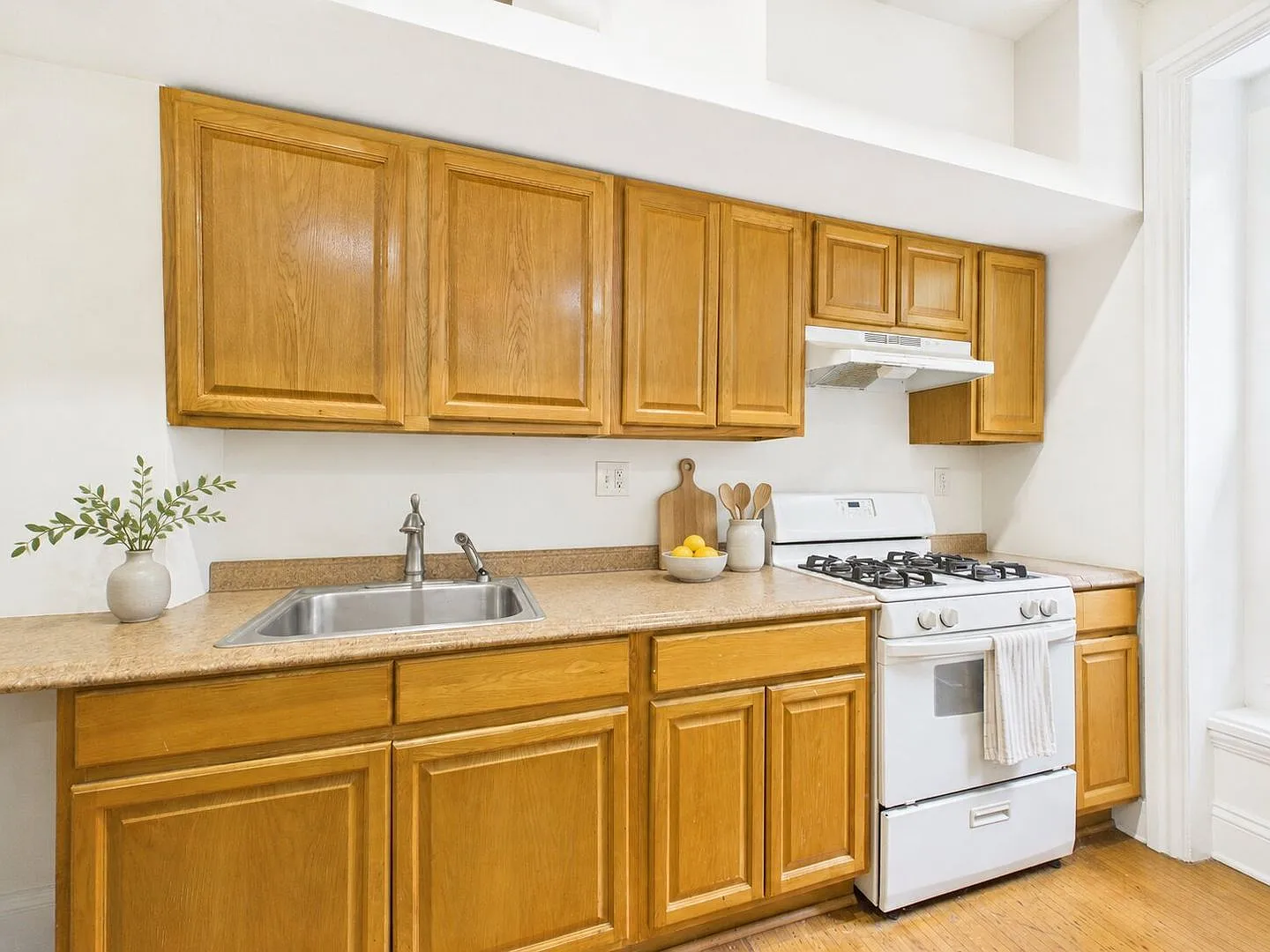 3611 N Baring Street — Photo 4