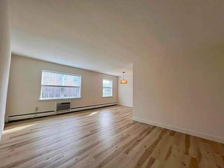 36 W Montgomery Ave #101 — Photo 2