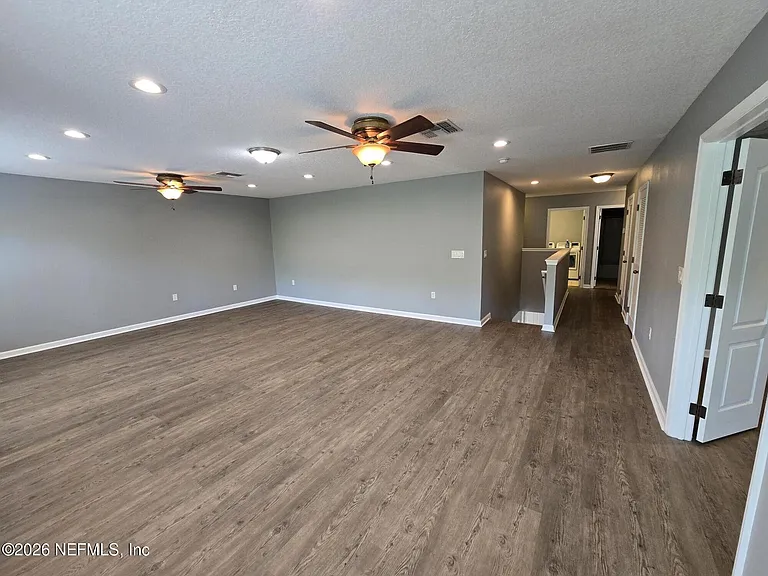 180 Thornloe Dr — Photo 24
