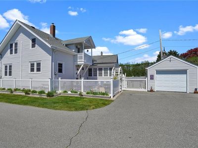 667 Aquidneck Ave, Middletown, RI, 02842