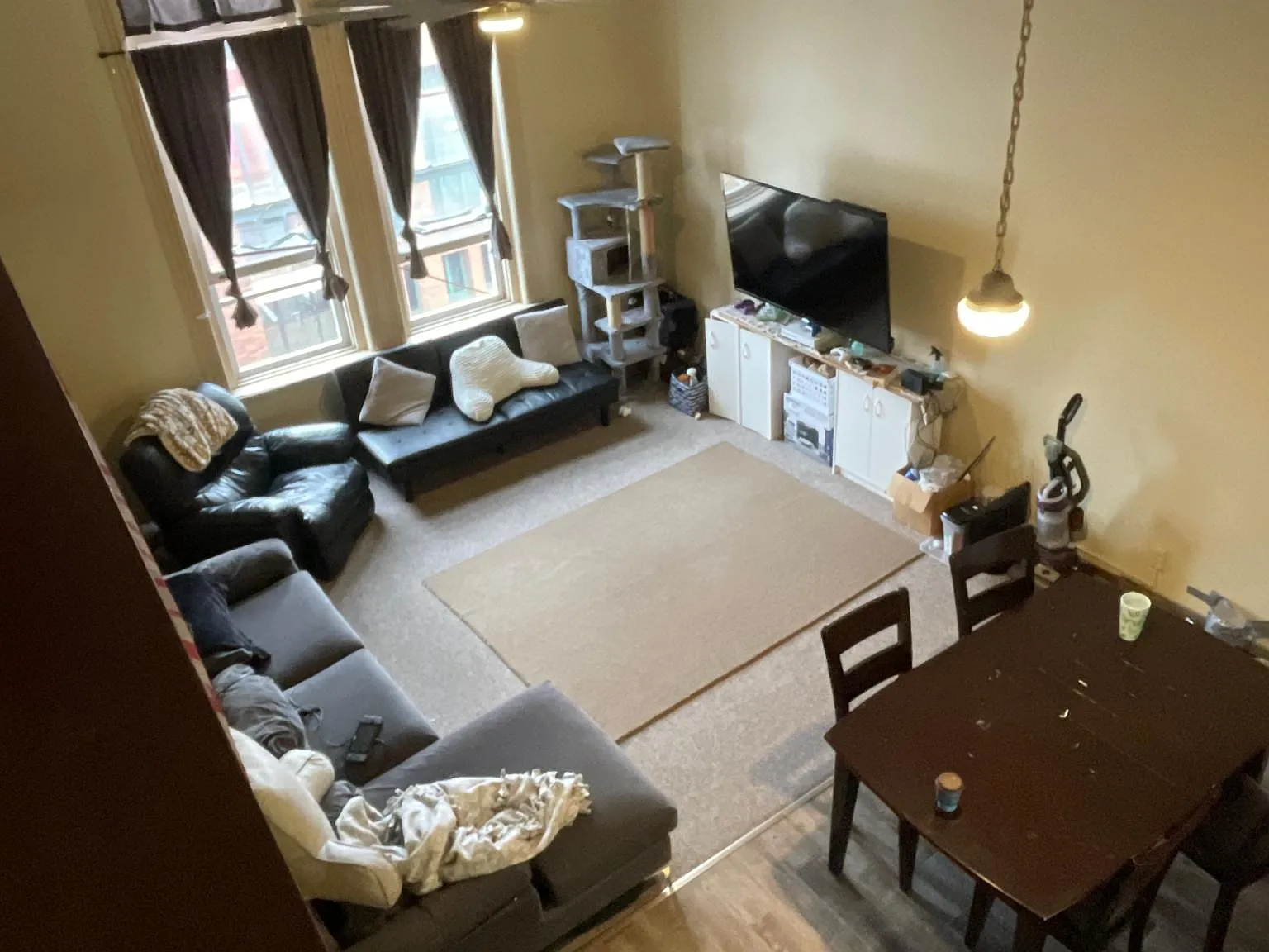 4 bed, 900 sqft, $1,640 — Photo 2