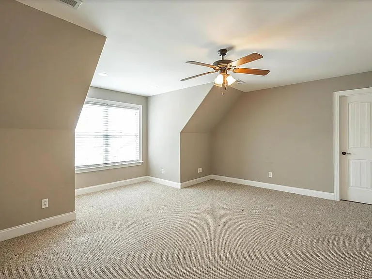 8739 Seven Lakes Dr — Photo 32