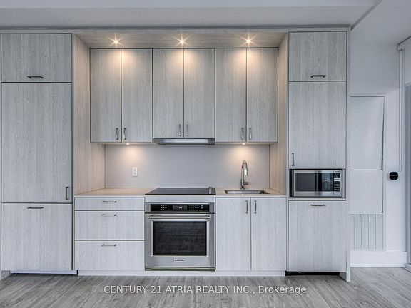 2nd image of 470 Front St W #1812