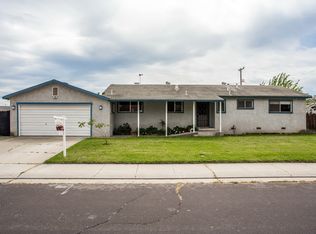 700 Maxwell Ln, Lathrop, CA 95330