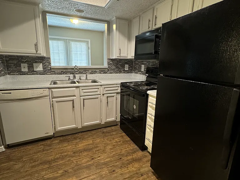 13333 Esperanza Rd #107 — Photo 2