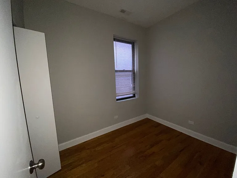 2540-42 W Augusta Blvd — Photo 7