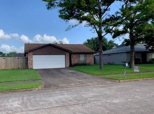 454 Redway Ln, Webster, TX 77598