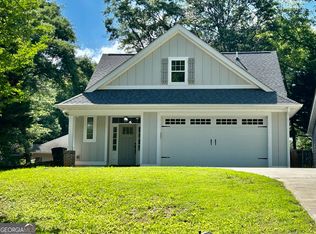 322 S Forest Ave, Hartwell, GA 30643