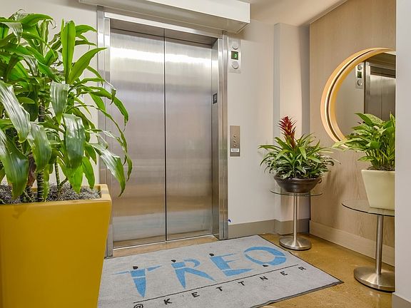 4th image of 1240 India St Unit 516