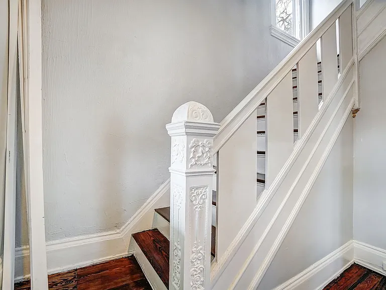 870 Rockdale Ave — Photo 24
