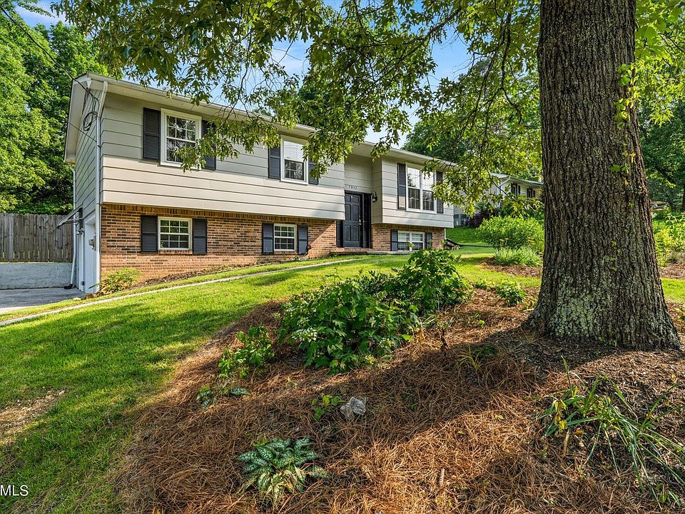 1st image of 5832 Wooded Acres Dr NW