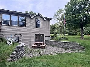 1st image of 1399 Carmichael Rd