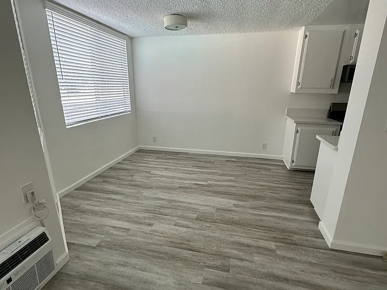12221 San Vicente Blvd — Photo 6