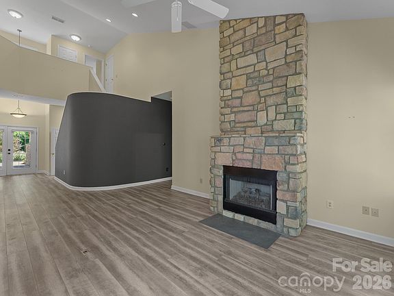 4th image of 47 Ridgetop Cir Unit 202