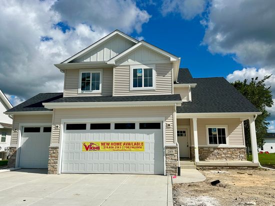 289 Apple Grove Ln, Valparaiso, IN 46385