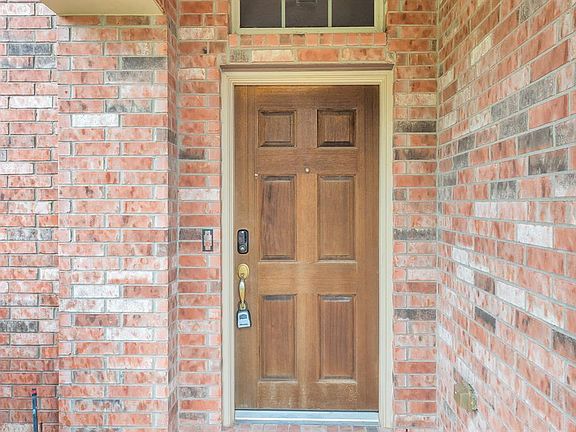5th image of 8107 Haven Bend Ln