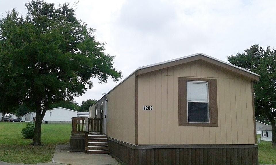1st image of 1209 Mexia Ct