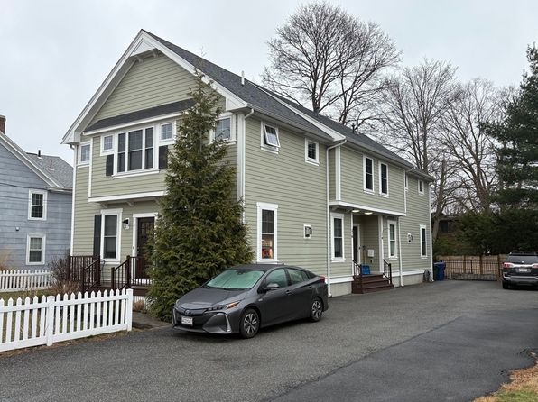 8 Sylvan St #A, Danvers, MA 01923
