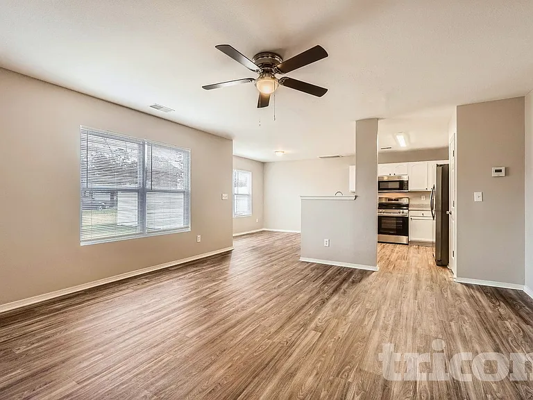 6304 Ziegler Ln — Photo 3