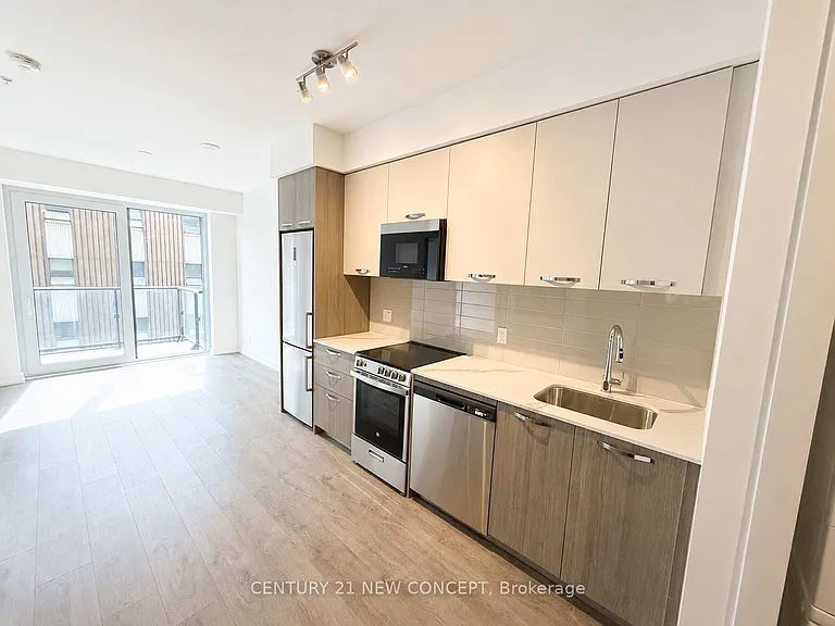 75 James St S #416 — Photo 5