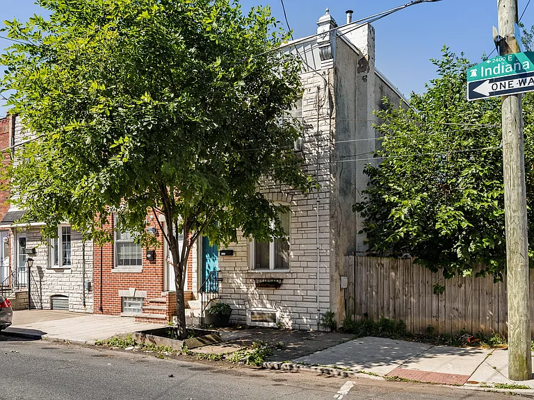 2426 E Indiana Ave — Photo 1