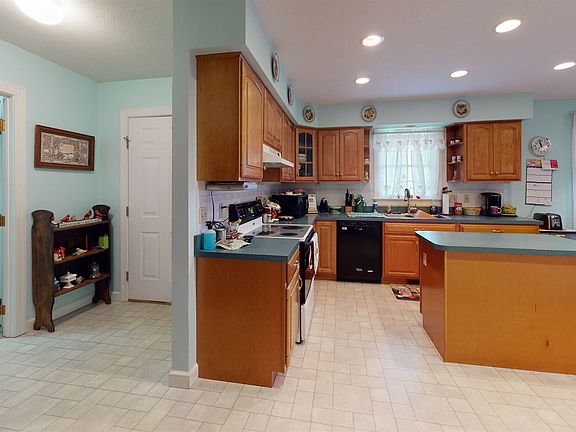 4th image of 104 Brandylion Ct