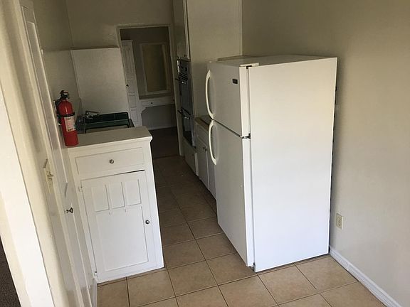 4th image of 401 S Cochran Ave #28405